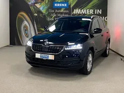 Schwarz (metallic) Gebraucht 2020 Skoda Karoq Style SUV | 25.990 € (Fairer Preis)