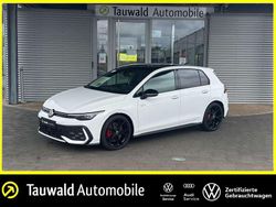 Pure white Gebraucht 2024 VW Golf Style Limousine | 36.580 € (Teuer)