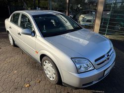 Silber Gebraucht 2002 Opel Vectra Elegance Limousine | 3.300 € (Teuer)