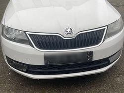 Weiß Gebraucht 2015 Skoda Rapid Style Limousine | 6.200 € (Guter Preis)