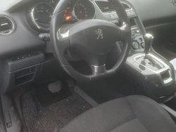 Schwarz Gebraucht 2014 Peugeot 5008 Allure Van / Kleinbus | 5.980 € (Guter Preis)