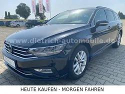 Deep black perleffekt Gebraucht 2023 VW Passat Kombi | 20.990 € (Guter Preis)