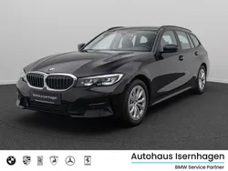 Schwarz 2668schwarz Gebraucht 2022 BMW 320 Sport Line Limousine | 24.999 € (Superpreis)