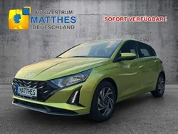 Mangroove green pearl Neu 2025 Hyundai i20 Select Kleinwagen | 19.299 € (Superpreis)