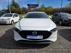 Weiß Gebraucht 2021 Mazda 3 Selection Limousine | 20.990 € (Fairer Preis)