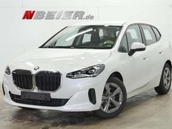 Mineralweiss metallic Gebraucht 2024 BMW 220 Active Tourer Van / Kleinbus | 29.691 € (Guter Preis)