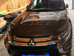 Braun Gebraucht 2016 Mitsubishi Outlander SUV | 18.500 € (Teuer)