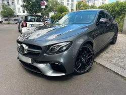 Grau Gebraucht 2018 Mercedes E63S AMG AMG Limousine | 78.900 €