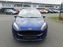 Blau Gebraucht 2016 Ford Fiesta Celebration Kleinwagen | 5.650 € (Fairer Preis)