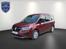 Rot (karmesinrot (rot)) Gebraucht 2023 Renault Kangoo Equilibre Van / Kleinbus | 18.985 € (Guter Preis)