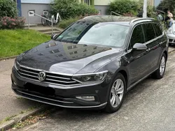 Schwarz Gebraucht 2019 VW Passat Highline Kombi | 15.999 € (Teuer)