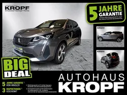 Grau Gebraucht 2024 Peugeot 5008 Van / Kleinbus | 28.440 € (Fairer Preis)