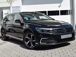 Deep black Gebraucht 2021 VW Passat GTE Kombi | 25.999 € (Fairer Preis)