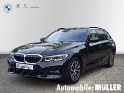 Schwarz Gebraucht 2022 BMW 318 Sport Line Kombi | 26.480 € (Fairer Preis)