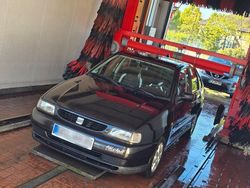 Schwarz Gebraucht 1997 Seat Cordoba Limousine | 2.000 €