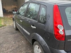 Grau Gebraucht 2006 Ford Fiesta Kleinwagen | 1.050 € (Guter Preis)