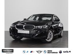 Black sapphire Gebraucht 2023 BMW 318 Sport Line Limousine | 28.670 € (Guter Preis)