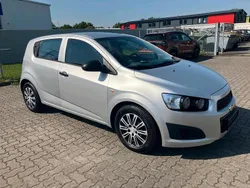 Silber Gebraucht 2013 Chevrolet Aveo Kleinwagen | 3.790 €