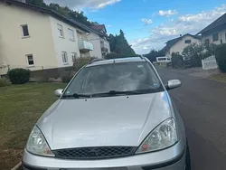 Silber Gebraucht 2003 Ford Focus Kombi | 1.350 € (Teuer)