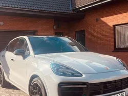 Grau Gebraucht 2020 Porsche Cayenne Turbo S SUV | 120.000 € (Teuer)