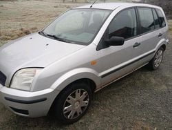 Silber Gebraucht 2002 Ford Fusion Limousine | 450 €