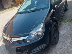 Schwarz Gebraucht 2009 Opel Astra GTC Selection Limousine | 3.000 € (Guter Preis)