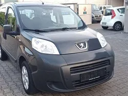 Schwarz Gebraucht 2010 Peugeot Bipper Basis Van / Kleinbus | 2.890 € (Guter Preis)
