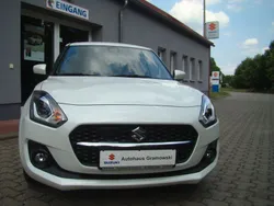 Weiss Gebraucht 2023 Suzuki Swift Comfort Limousine | 18.499 € (Fairer Preis)