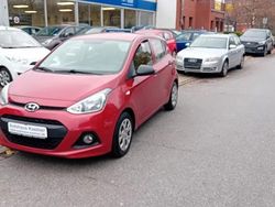 Rot Gebraucht 2015 Hyundai i10 Classic Kleinwagen | 8.750 € (Etwas zu teuer)