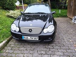 Schwarz Gebraucht 2007 Mercedes C200 Coupé | 600 € (Fairer Preis)