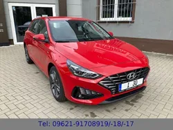 Engine red Gebraucht 2024 Hyundai i30 Trend Limousine | 23.350 € (Fairer Preis)