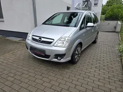 Silber Gebraucht 2007 Opel Meriva Van / Kleinbus | 1.900 € (Fairer Preis)