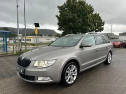 Beige Gebraucht 2011 Skoda Superb Elegance Kombi | 7.990 € (Fairer Preis)