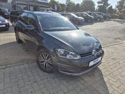 Grau Gebraucht 2016 VW Golf VII Allstar Limousine | 11.999 € (Guter Preis)