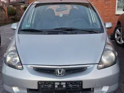 Silber Gebraucht 2004 Honda Jazz ES Kleinwagen | 2.850 € (Etwas zu teuer)