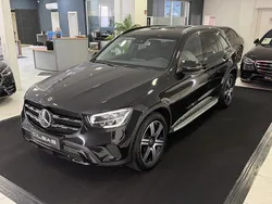 Obsidianschwarz metalliclack Gebraucht 2020 Mercedes GLC300 Night SUV | 34.900 € (Guter Preis)