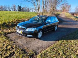 Schwarz Gebraucht 2009 Skoda Octavia Elegance Kombi | 2.750 € (Guter Preis)