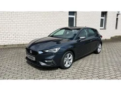 Magnetic grau (metallic) Gebraucht 2024 Seat Leon FR Limousine | 24.990 € (Etwas zu teuer)