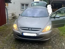 Silber Gebraucht 2002 Peugeot 307 Kleinwagen | 2.000 € (Etwas zu teuer)