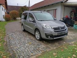 Silber Gebraucht 2015 Peugeot Partner Tepee Allure Van / Kleinbus | 8.990 € (Etwas zu teuer)