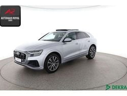 Silber (metallic) Gebraucht 2020 Audi Q8 S-Line SUV | 58.880 € (Guter Preis)