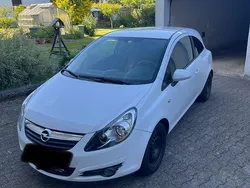 Weiß Gebraucht 2010 Opel Corsa Selection Limousine | 2.000 € (Guter Preis)