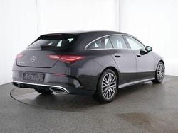 Gebraucht 2024 Mercedes CLA200 Shooting Brake AMG line Kombi | 32.990 € (Teuer)
