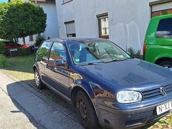 Blau Gebraucht 1999 VW Golf IV Kleinwagen | 950 €