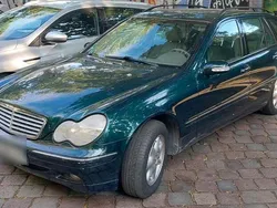 Grün Gebraucht 2001 Mercedes C220 Kombi | 1.000 € (Superpreis)