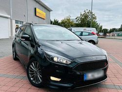 Schwarz Gebraucht 2017 Ford Focus ST-Line Kombi | 10.000 € (Fairer Preis)