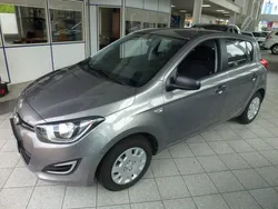 Grau metallic Gebraucht 2013 Hyundai i20 Edition Limousine | 7.250 € (Teuer)