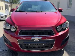 Rot Gebraucht 2014 Chevrolet Aveo LTZ Kleinwagen | 7.790 € (Fairer Preis)