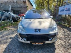 Grau Gebraucht 2008 Peugeot 307 Premium Kombi | 3.699 € (Etwas zu teuer)