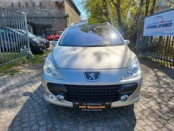 Grau Gebraucht 2008 Peugeot 307 Premium Kombi | 3.999 € (Teuer)